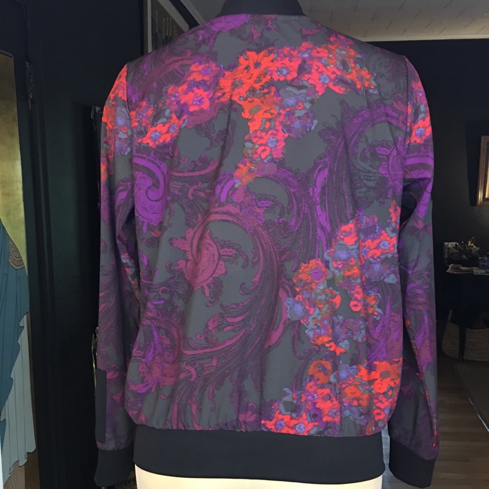 Fabletics Ithaca Jacket - Picture 5 of 8